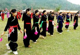 ງານບຸນ ລົ່ງຕົງ  ຮັບໃບຢັ້ງຢືນ ມໍລະດົກວັດທະນະທຳບໍ່ມີຮູບຮ່າງລະດັບຊາດ